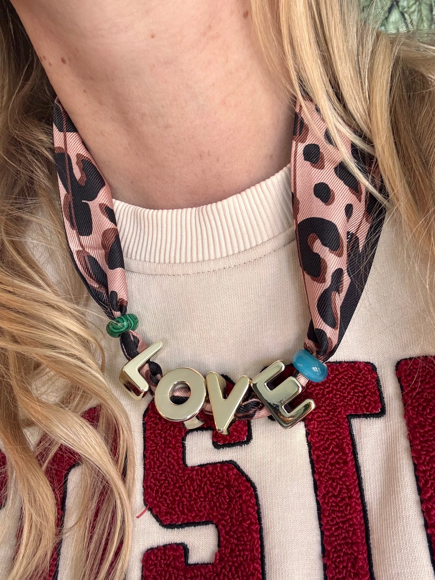 Ketting sjaaltje LOVE