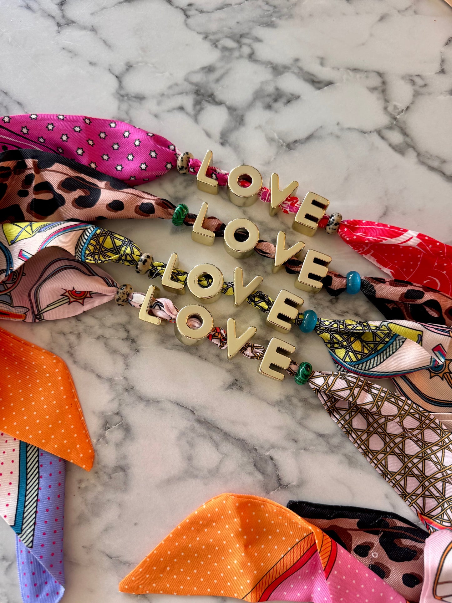 Ketting sjaaltje LOVE