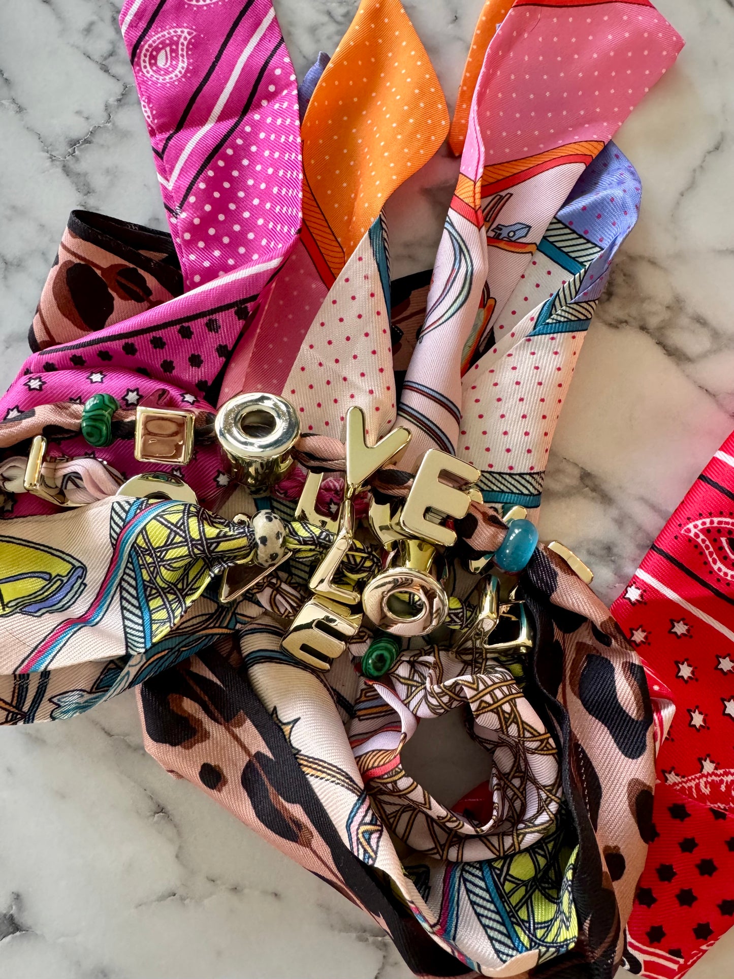 Ketting sjaaltje LOVE